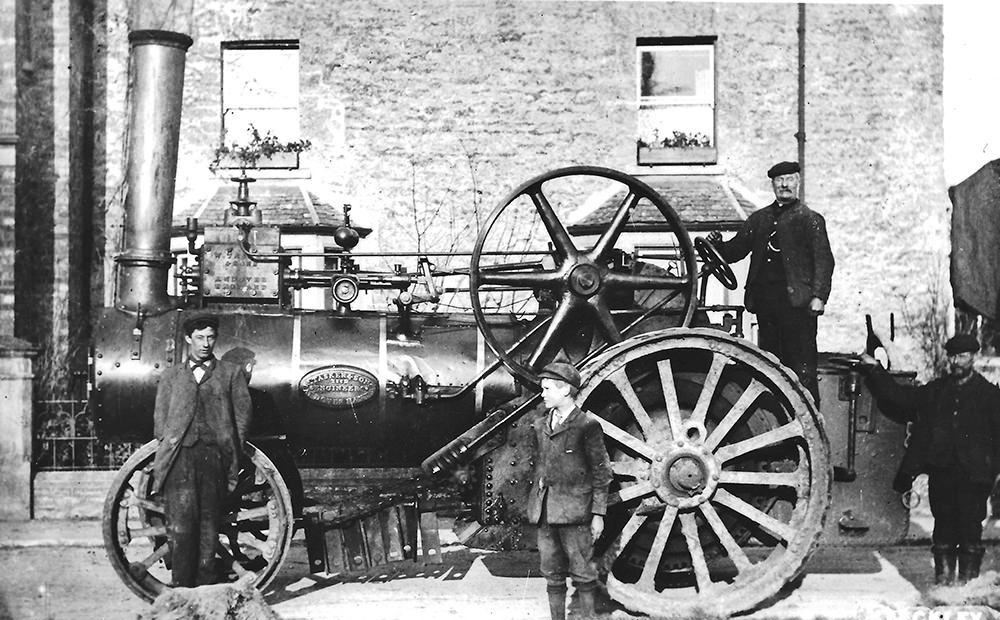 Traction engine